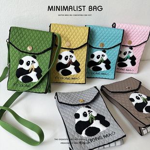 小众设计熊猫针织手机包可爱(包可爱)卡通迷你斜跨包小巧便携零钱包小方包
