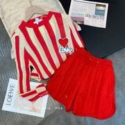 休闲时尚套装女秋季2023年小个子红色，防嗮运动卫衣短裤两件套