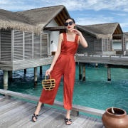 泰国沙滩裤女夏七分阔腿裤，连体裤橘红色，海边度假高腰宽松背带裤子