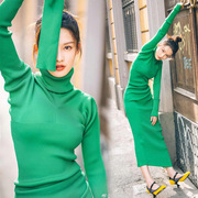 李沁同款绿色超长款打底毛衣裙(毛，衣裙)过膝羊毛衫，配大衣长袖子针织连衣裙