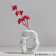 创意时尚白色陶瓷花瓶现代简约餐桌客厅摆件家居家饰干花花器插花