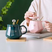 创意咖啡杯子高颜值陶瓷马克杯轻奢办公室水杯大容量茶杯带盖带勺