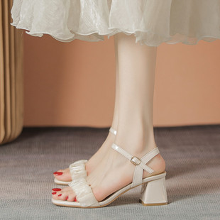 凉鞋女款夏季2024年法式珍珠，一字带高跟鞋女粗跟网纱中跟云朵