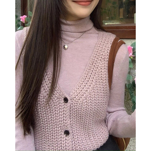 今年流行漂亮粉紫色粗线羊绒，针织马甲开衫，女秋冬外搭背心短款毛衣