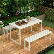 白色户外桌椅套件室外露台，庭院阳台公园花园塑木，休闲长条铁艺桌椅