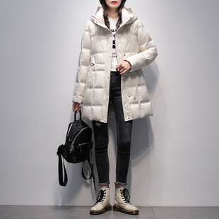 白色羽绒服女中长款2023冬季韩版白鸭绒，连帽抽绳保暖加厚外套