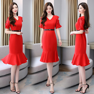 夏季女装显瘦打底短袖子夏天衣服，35至25到岁40高腰黑色红色连衣裙