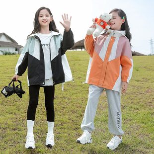 女童外套春秋款2024中大童冲锋衣运动洋气12岁儿童装春装风衣