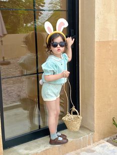2023夏季女童韩版镂空可爱翻领上衣娃娃，衫兔尾巴短裤两件套装