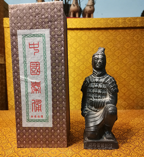 西安兵马俑旅游纪念品青石色，单俑盒装兵马俑，摆件送老外特色工艺品