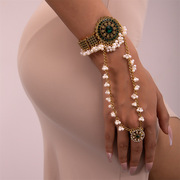 复古波西米亚民族风手链，女镶钻珍珠手链，戒指一体首饰套装气质
