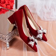 中式婚鞋女优雅蝴蝶结粗跟酒红色，高跟鞋不累脚，秀禾婚纱两穿新娘鞋