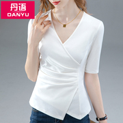 丹语白色半袖t恤女装夏装，2023小众设计感v领气质短袖上衣时髦