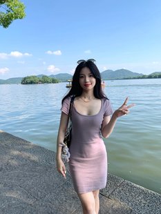 夏季紫色方领长袖纯欲连衣裙女2024设计感小众甜辣妹包臀短裙
