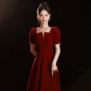 敬酒服新娘2023高级感气质简约红色连衣裙，订婚礼服女夏季长款