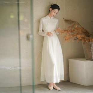 初蝉新中式国风连衣裙2023年秋冬收腰显瘦立领白色蕾丝仙女裙