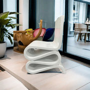 设计师玻璃钢跪椅艺术s形弯曲椅仿木纹椅子烤漆休闲椅书椅异形