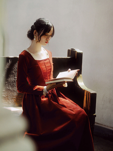 枕梦村庄 玛格丽特 原创法式复古气质优雅方领灯芯绒宫廷连衣裙红