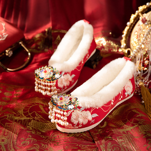 中式婚鞋冬季加绒新娘结婚红色，绣花鞋古风流苏，内增高圆头汉服鞋子