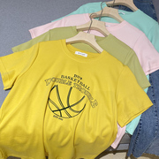 黄色字母印花直筒T恤短袖圆领减龄打底上衣时尚休闲洋气