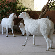 仿真绵羊摆件工艺品雕塑t花园，玻动园林外物，装饰山羊摆设湖羊户璃
