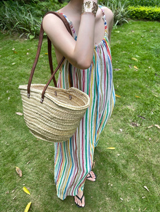 泰国旅行拍照沙滩裙女三亚海边度假风彩虹条纹宽松长款吊带连衣裙