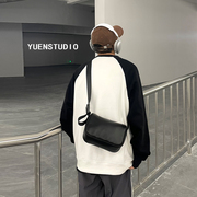yuen小众设计感日系简约背包，运动休闲单肩包软皮小挎包男女中性风