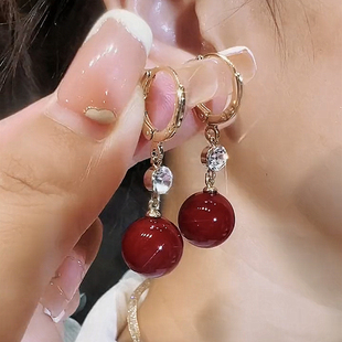 镶钻耳扣网红相思豆耳环女珍珠红色圆球新年气质耳饰