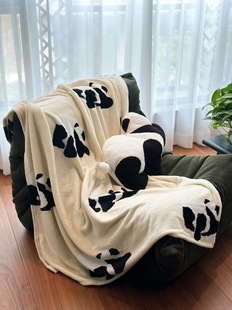 家居熊猫嘭嘭抱枕毯子，二合一法兰绒暖香毯子车载沙发，午睡盖毯靠枕
