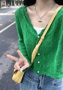 绿色短款冰丝针织开衫，女学生春秋季薄款外搭披肩罩衫长袖上衣外套
