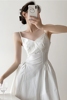 白色v领吊带连衣裙女收腰，设计感小众，法式初恋仙女裙甜美气质裙子