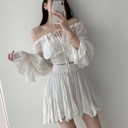 韩国chic春季减龄重工一字肩蕾丝上衣+百搭洋气甜美裙两件套裙装