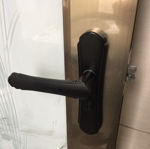铝合金室内凹面黑色卫生间门锁无钥匙厕所门锁单舌把手面板110mm