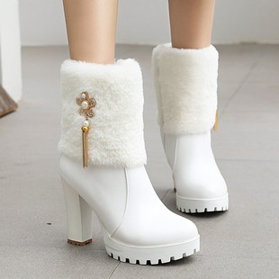 2021鞋白色高跟雪地靴短筒秋冬季加绒短靴棉鞋百搭粗跟女靴子