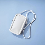 日本杂志限定款高级感十足奶白色多功能斜跨包 手机包同用款女包