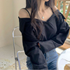 韩国chic春季法式复古设计感性感一字领露肩蝙蝠袖套头衬衫上衣女