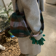 yuen设计款羊羔毛格子(毛格子，)水桶包包男女，复古学院托特腋下单肩手提包潮