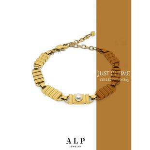 ALPJEWELRY正好系列小众设计师品牌欧美风个性金色珍珠手链。