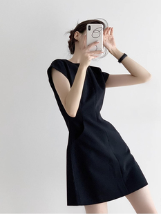 黑色短袖连衣裙女2023夏气质(夏气质，)收腰显瘦立裁小个子圆领短裙子小黑裙