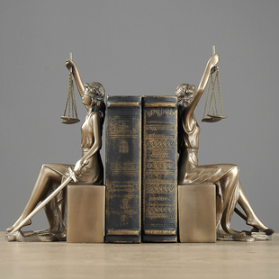 欧式家居装饰品正义女神书档书立法律人摆件律师礼物人物雕塑艺术