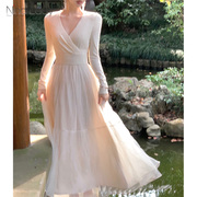 ninalady温柔法式连衣裙网纱高级感小众设计感白色v领长袖长裙子