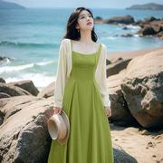 绿色吊带连衣裙高级感气质套装海边度假两件套裙子女夏季2024