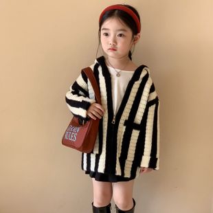 2023韩国女童装春秋季毛衣黑白，竖条纹儿童连帽拉链，毛线衣(毛线衣)外套