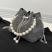 珍珠手提包包女2024时尚，亮钻单肩包高级感洋气链条斜挎水桶包