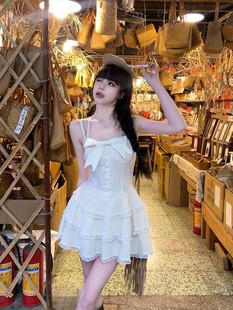纯欲仙女白色蕾丝吊带连衣裙子收腰气质设计高级感蝴蝶结短裙夏季