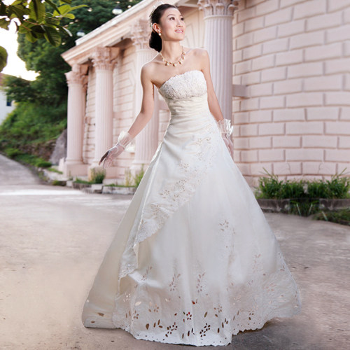 名门新娘婚纱礼服/韩版婚纱/高档婚纱/很漂亮的婚纱 674 米白