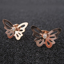 Cartier Cartier de acero de titanio pequeños pendientes de oro rosa mariposa mariposa pendientes pendientes exquisito clásico