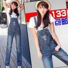 牛仔背带裤女装韩版款式春秋连体裤2012新款休闲<span class=H>宽松</span><span class=H>直筒</span>吊带长裤