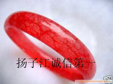 天然鸡血玉手镯岫玉鸡血石手镯凤血玉镯旺夫辟邪红色手镯女款在类目 珠宝/钻石/翡翠/黄金, 其他天然玉石, 手饰中 - 来自Buy2taobao.com提供专业的淘宝代购服务