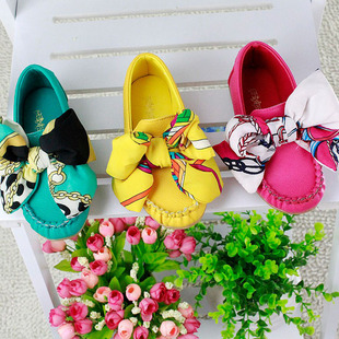  女童皮鞋儿童豆豆公主鞋女童单鞋韩版牛筋底软面大蝴蝶结童鞋女